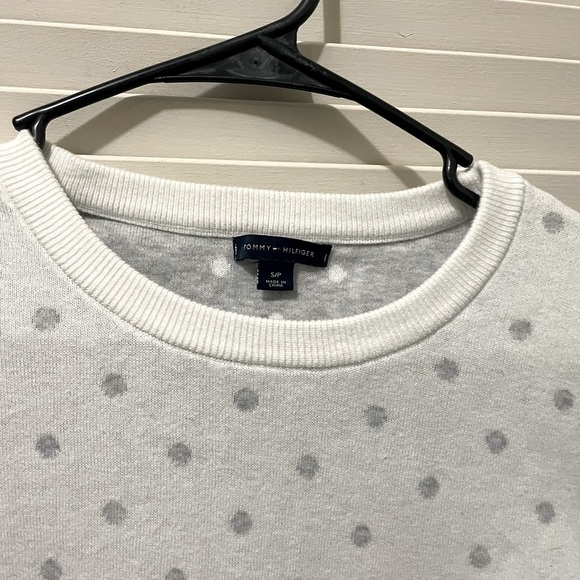 Tommy Hilfiger Womens Large Cream w/Gray Polka Dot Long Sleeve Sweater EUC - Picture 5 of 7